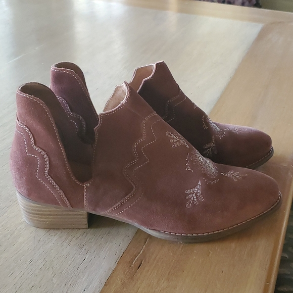 Seychelles Juniper Valley booties from Sundance - Picture 2 of 7